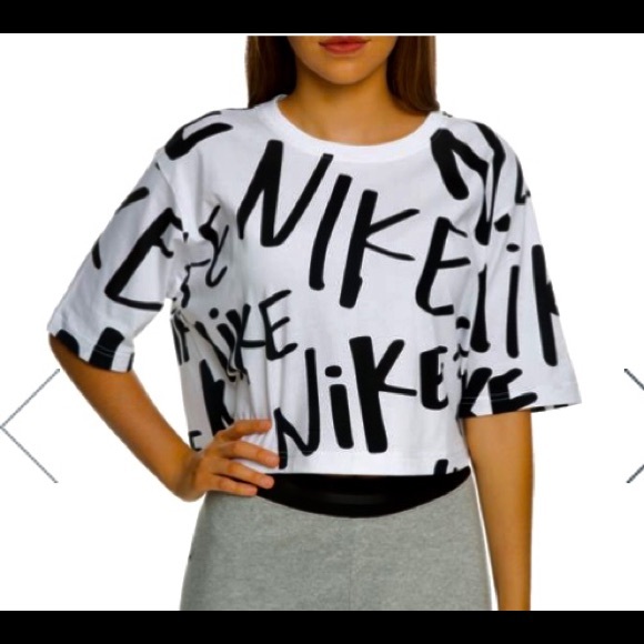 Nike crop t-shirt - Picture 1 of 3